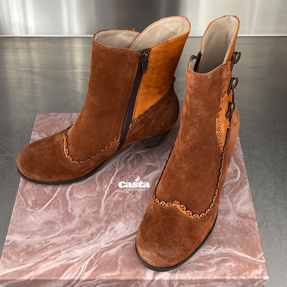 Vintage look “Anda” boots by Casta from Sundance. New in box! - Picture 2 of 8